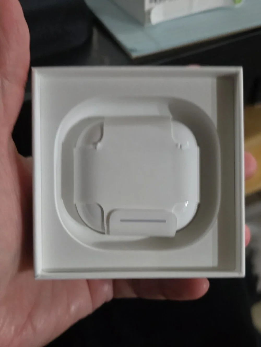 Apple White Wireless Earbuds with Charging Case